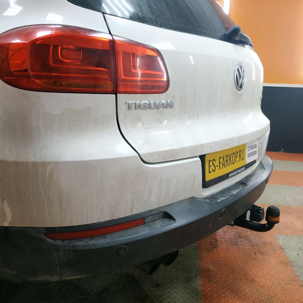 Фаркоп Volkswagen Tiguan NF (SUV) 2006-2016 Brink 491300